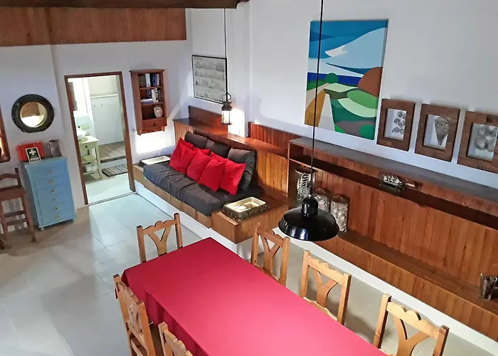 Casa Dos Botes Гостевой дом Санта-Круш-даш-Флориш