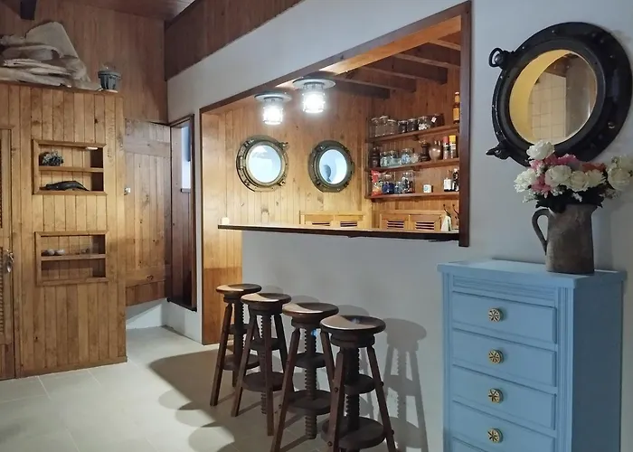 Casa Dos Botes * Санта-Круш-даш-Флориш