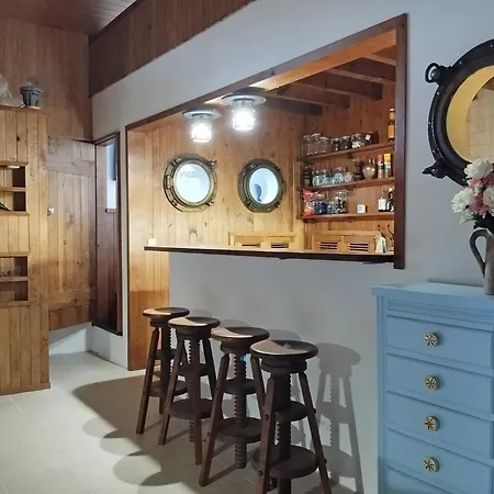 Casa Dos Botes * Santa Cruz das Flores